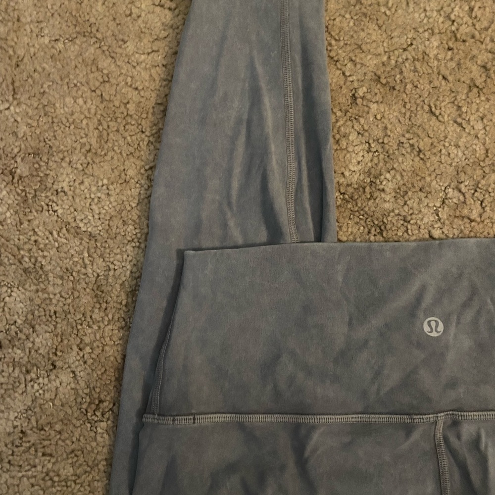 Gray Lulu Lemon leggings!
